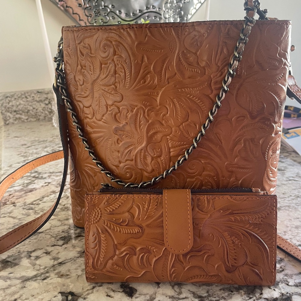 Patricia Nash brand new Purse and wallet set